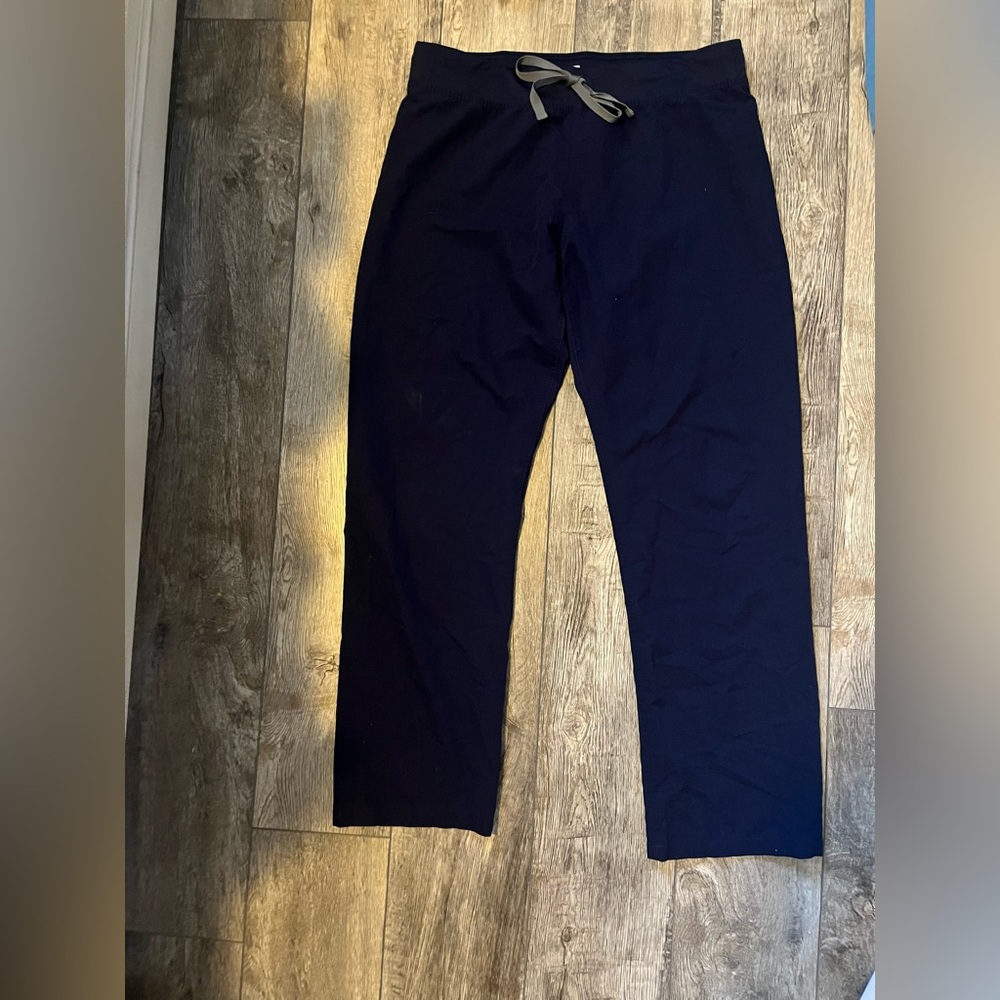 Navy blue figs